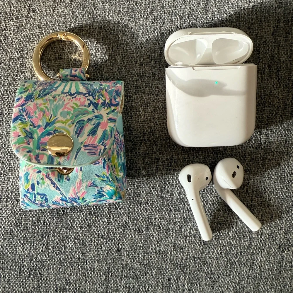 Apple AirPods Second Generation with Lily Pulitzer Case EUC - Picture 3 of 7